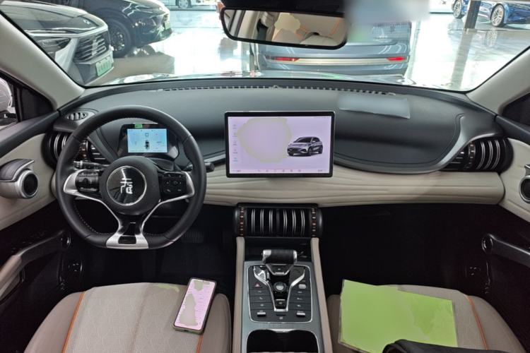 Used BYD Yuan PLUS 2024 Honor Edition 510KM Beyond Model Center Console