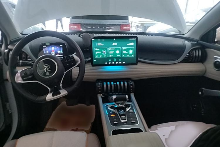 Used BYD Yuan PLUS 2024 Honor Edition 510KM Leading Model Center Console