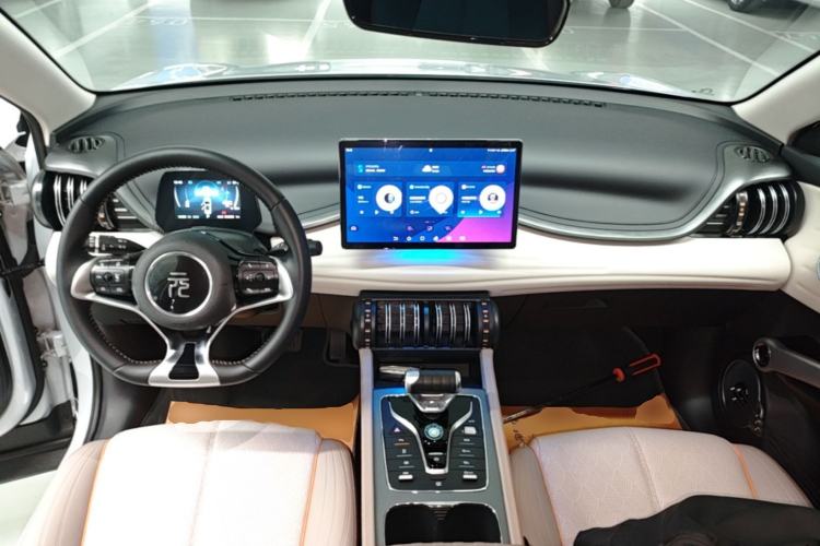 Used BYD Yuan PLUS 2024 Honor Edition 430KM Beyond Model Center Console