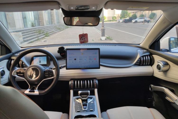 Used BYD Yuan PLUS 2024 Honor Edition 430KM Beyond Model Center Console