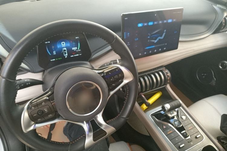 Used BYD Yuan PLUS 2024 Honor Edition 510KM Beyond Model Center Console