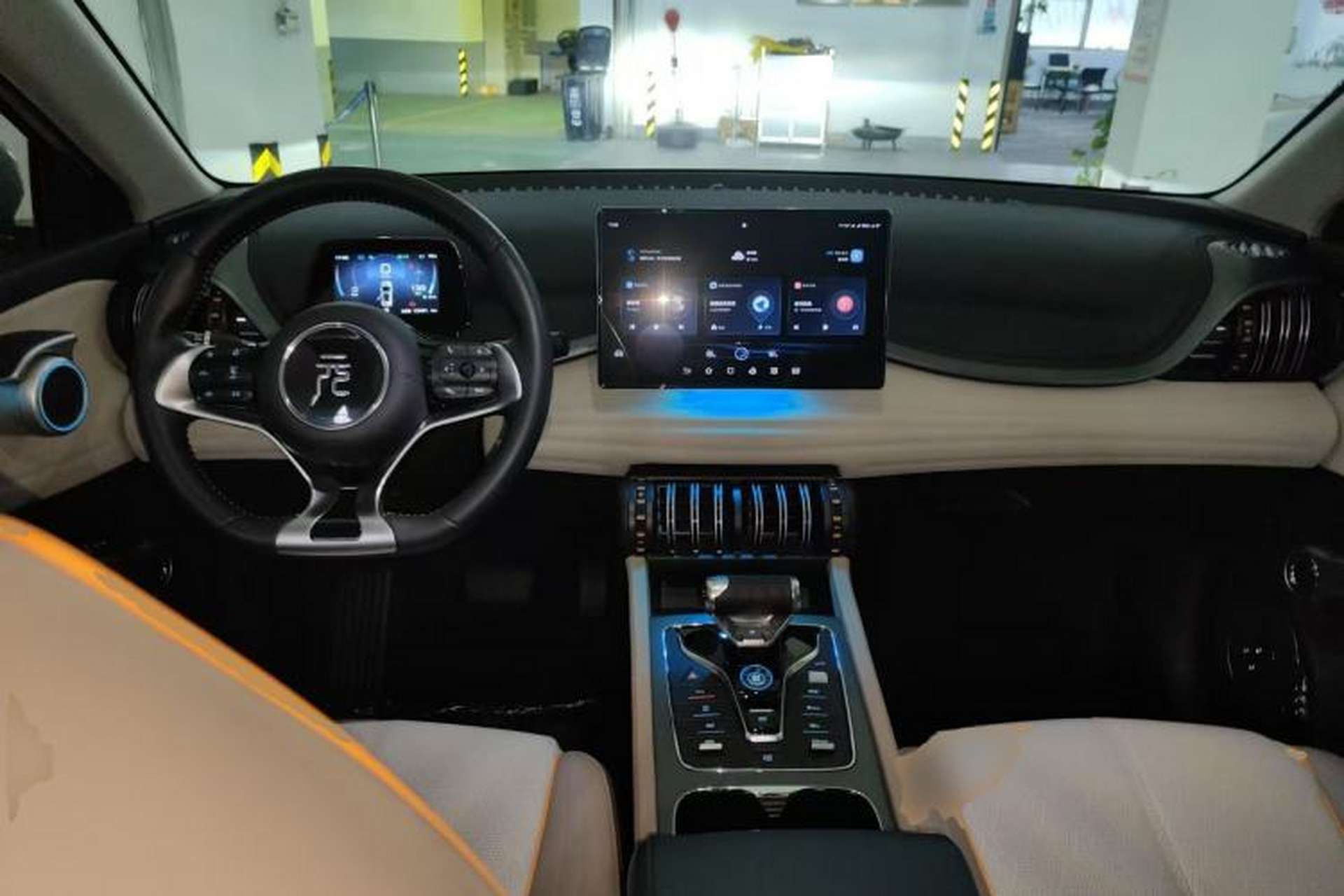 Used BYD Yuan PLUS 2024 Honor Edition 430KM Leading Model Center Console