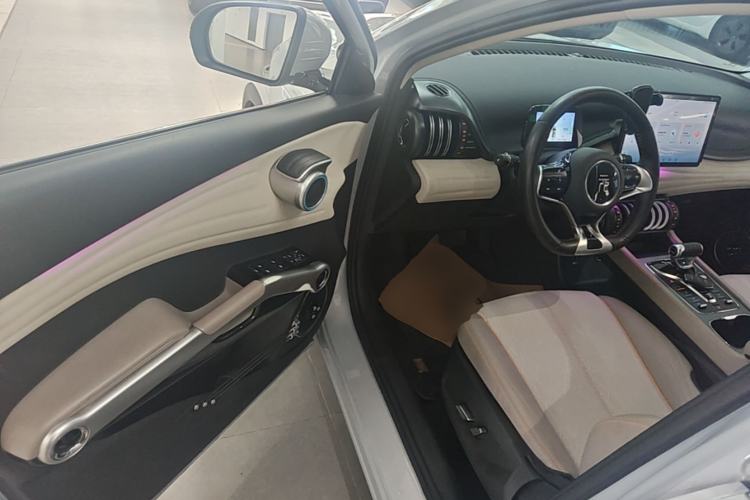 Used BYD Yuan PLUS 2024 Honor Edition 510KM Leading Model Driver Seat