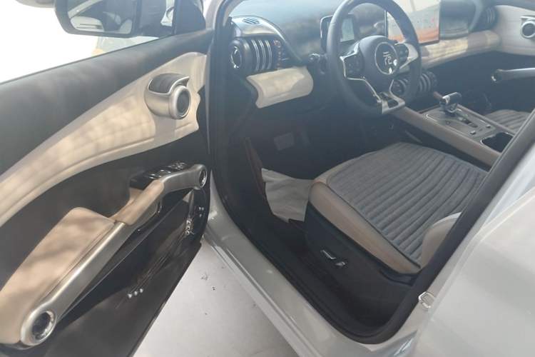 Used BYD Yuan PLUS 2024 Honor Edition 430KM Leading Model Driver Seat