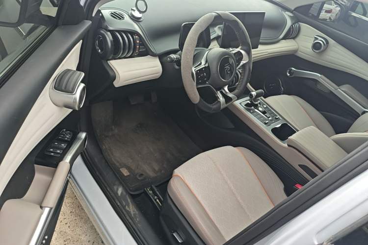 Used BYD Yuan PLUS 2024 Honor Edition 510KM Beyond Model Driver Seat