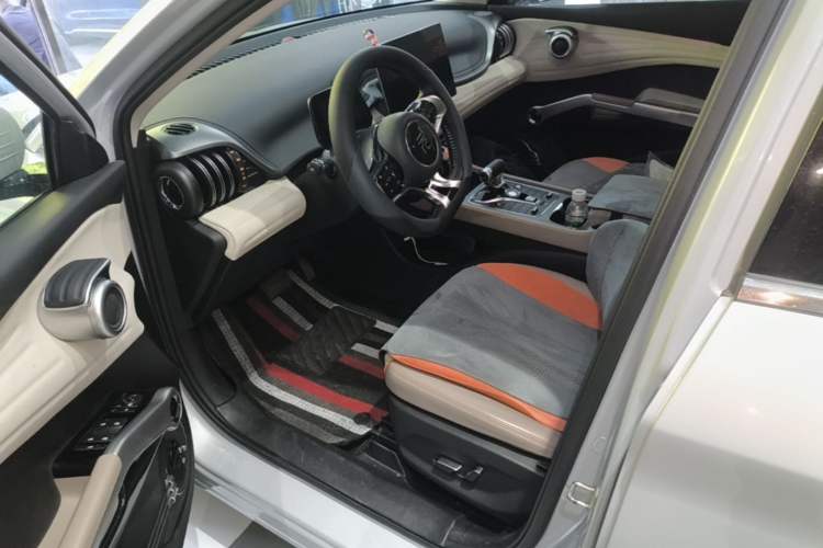 Used BYD Yuan PLUS 2024 Honor Edition 510KM Beyond Model Driver Seat