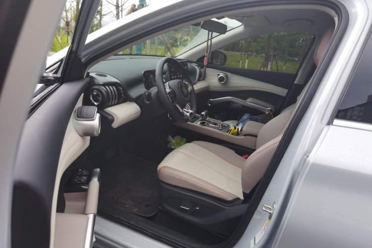 Used BYD Yuan PLUS 2024 Honor Edition 510KM Leading Model Driver Seat