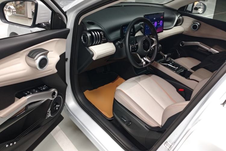 Used BYD Yuan PLUS 2024 Honor Edition 430KM Beyond Model Driver Seat
