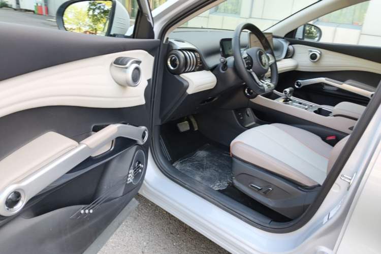 Used BYD Yuan PLUS 2024 Honor Edition 510KM Leading Model Driver Seat