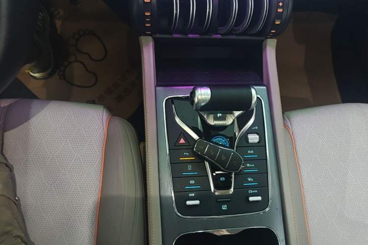 Used BYD Yuan PLUS 2024 Honor Edition 510KM Leading Model Gear Lever