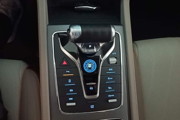 Used BYD Yuan PLUS 2024 Honor Edition 430KM Leading Model Gear Lever