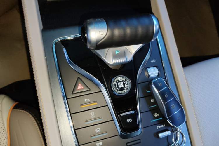 Used BYD Yuan PLUS 2024 Honor Edition 510KM Leading Model Gear Lever