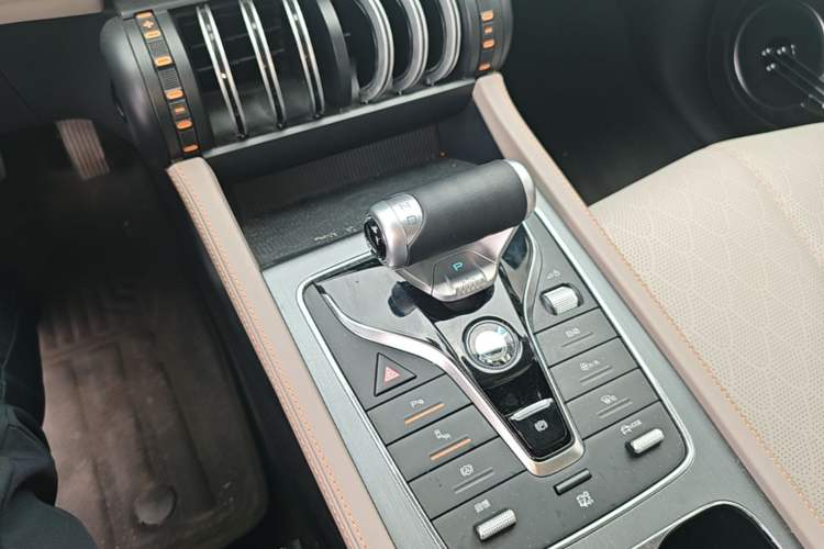 Used BYD Yuan PLUS 2024 Honor Edition 510KM Beyond Model Gear Lever
