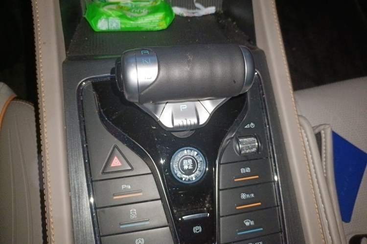 Used BYD Yuan PLUS 2024 Honor Edition 430KM Leading Model Gear Lever