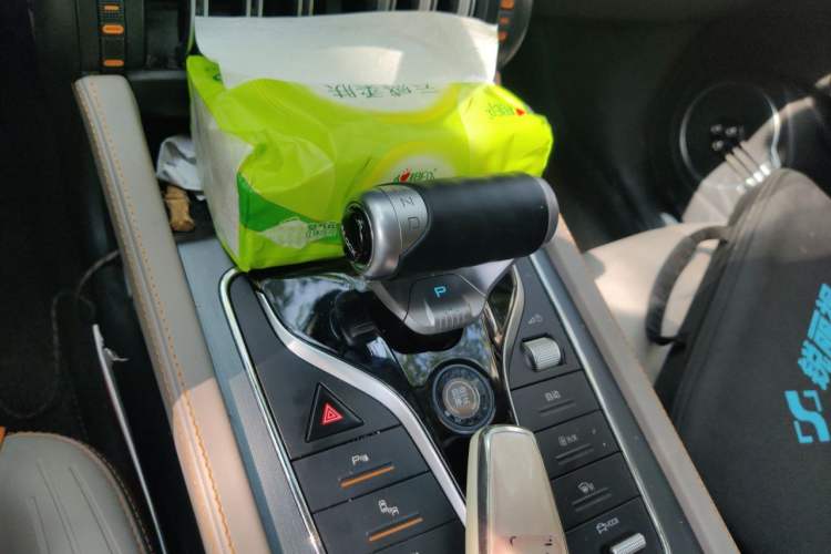 Used BYD Yuan PLUS 2024 Honor Edition 510KM Beyond Model Gear Lever