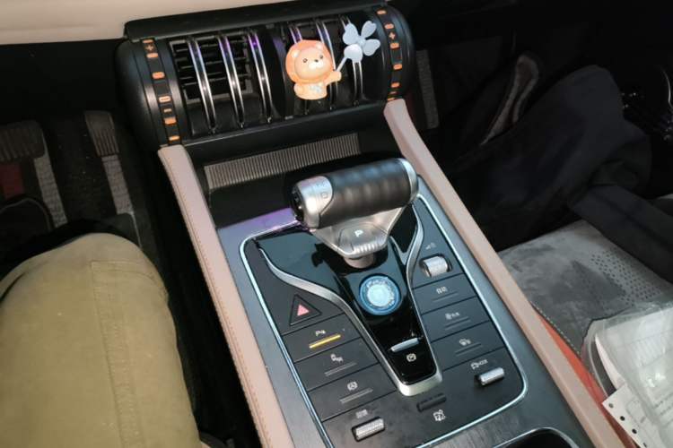 Used BYD Yuan PLUS 2024 Honor Edition 510KM Beyond Model Gear Lever