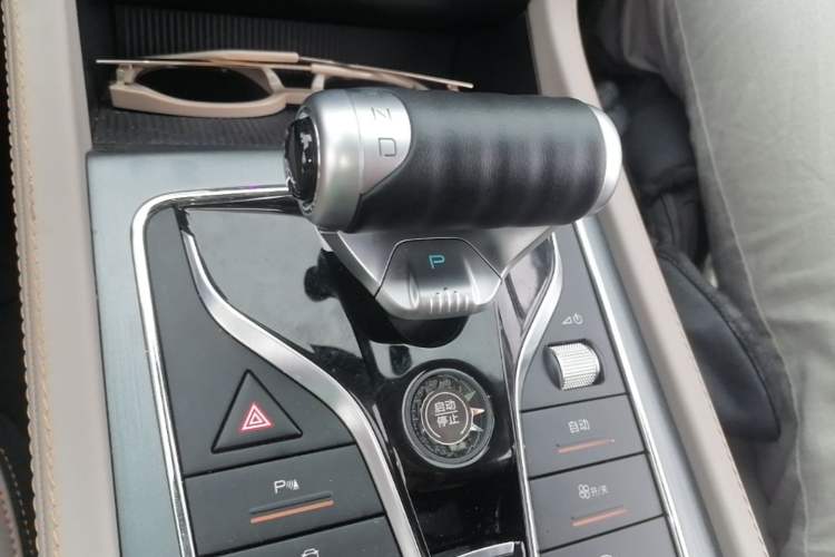 Used BYD Yuan PLUS 2024 Honor Edition 430KM Beyond Model Gear Lever