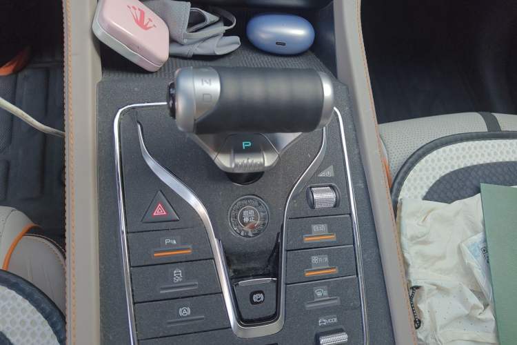 Used BYD Yuan PLUS 2024 Honor Edition 430KM Leading Model Gear Lever
