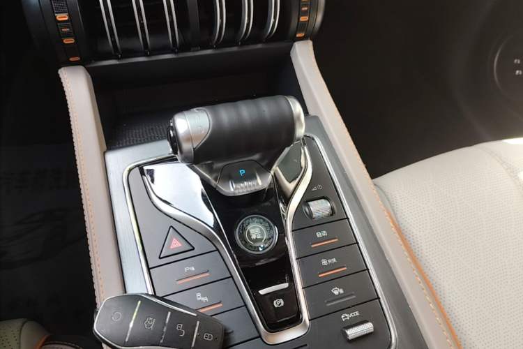 Used BYD Yuan PLUS 2024 Honor Edition 510KM Beyond Model Gear Lever