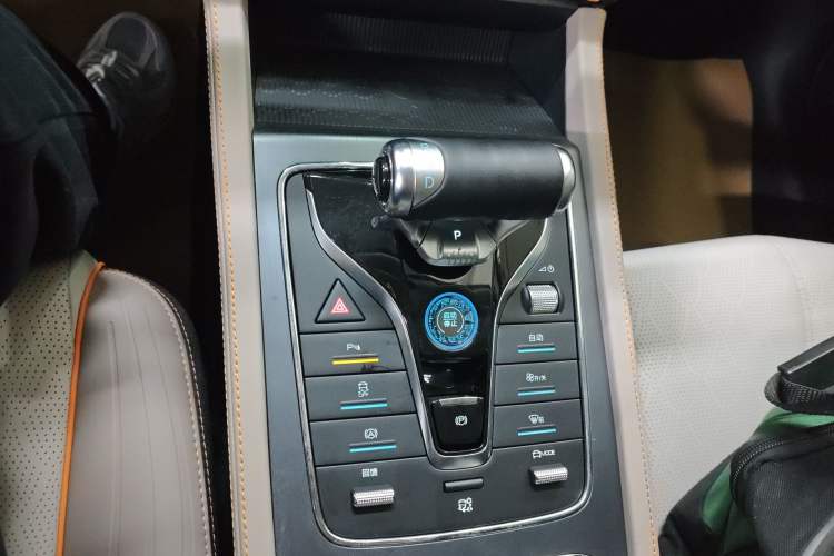 Used BYD Yuan PLUS 2024 Honor Edition 430KM Leading Model Gear Lever