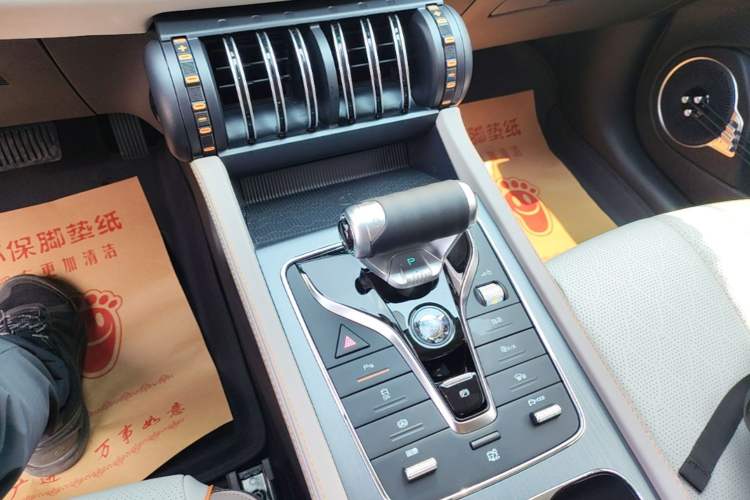 Used BYD Yuan PLUS 2024 Honor Edition 430KM Leading Model Gear Lever