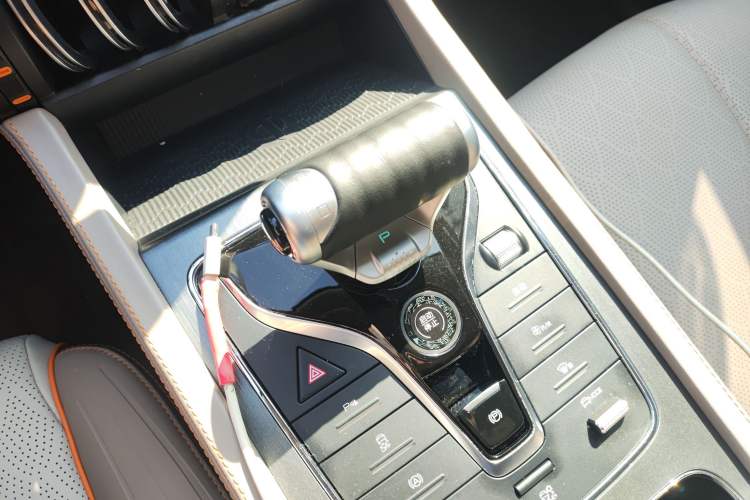 Used BYD Yuan PLUS 2024 Honor Edition 430KM Beyond Model Gear Lever