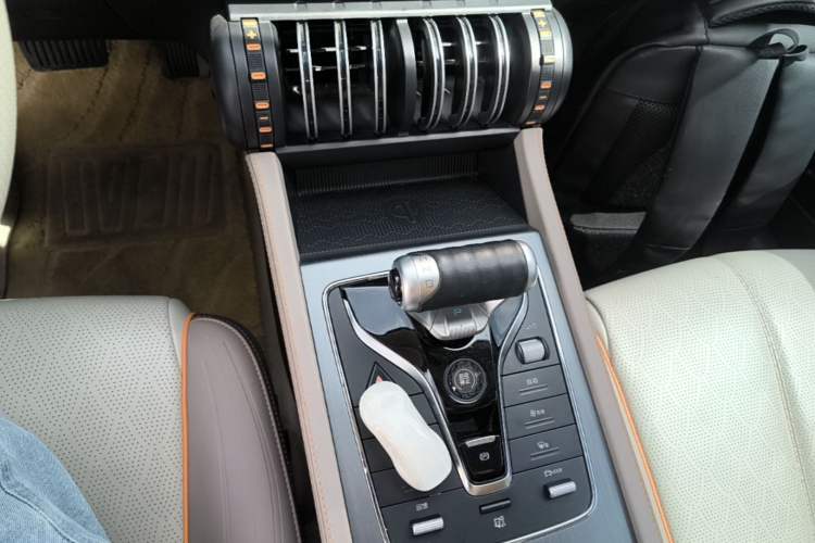 Used BYD Yuan PLUS 2024 Honor Edition 510KM Excellence Model Gear Lever