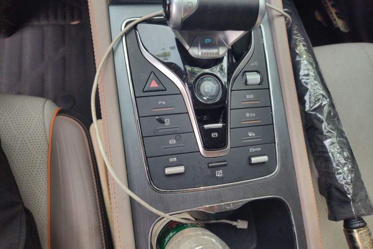 Used BYD Yuan PLUS 2024 Honor Edition 430KM Leading Model Gear Lever