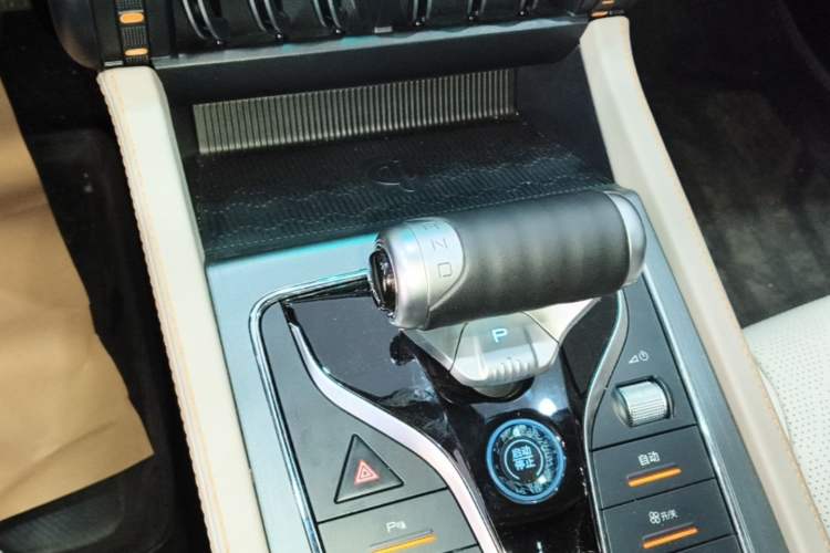 Used BYD Yuan PLUS 2024 Honor Edition 430KM Beyond Model Gear Lever