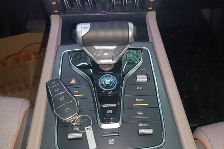 Used BYD Yuan PLUS 2024 Honor Edition 430KM Beyond Model Gear Lever