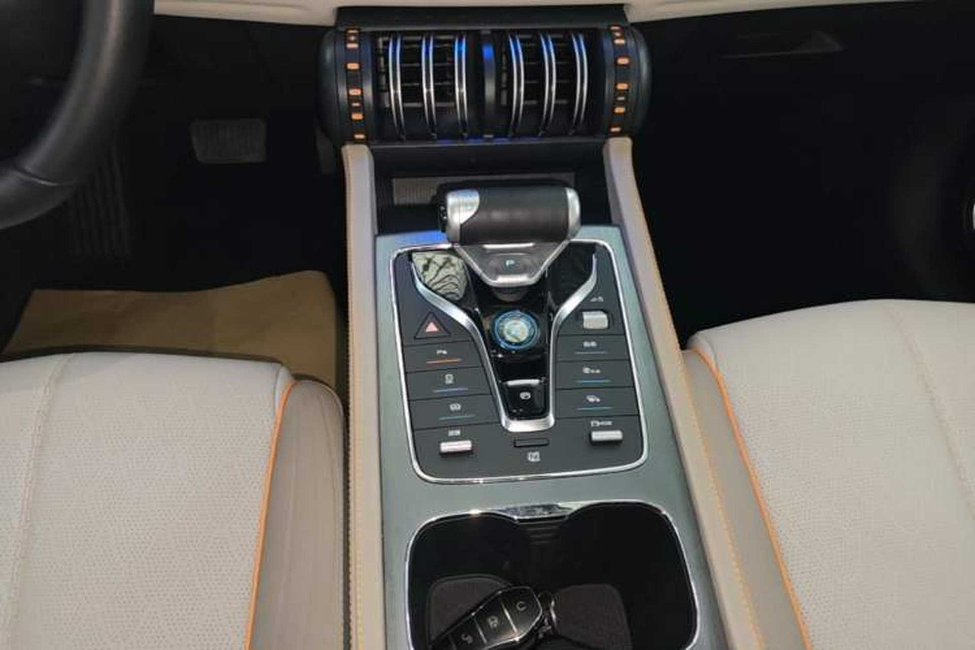 Used BYD Yuan PLUS 2024 Honor Edition 430KM Beyond Model Gear Lever