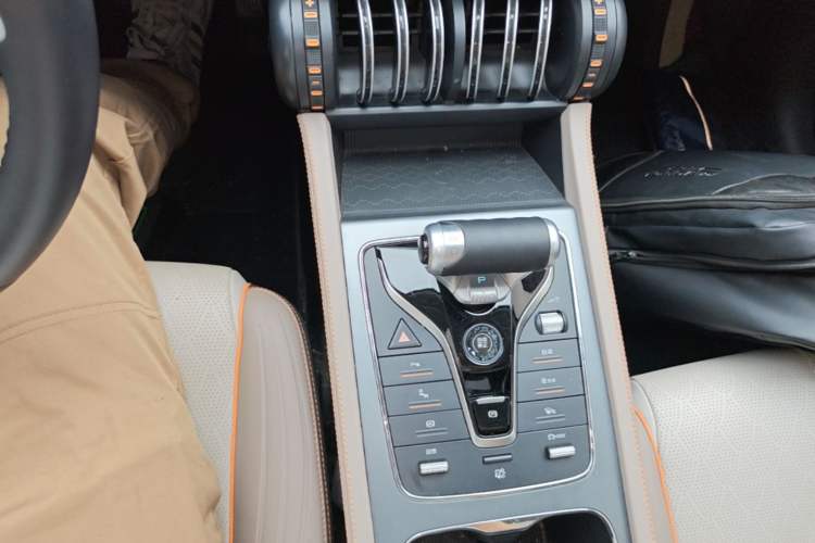 Used BYD Yuan PLUS 2024 Honor Edition 510KM Beyond Model Gear Lever