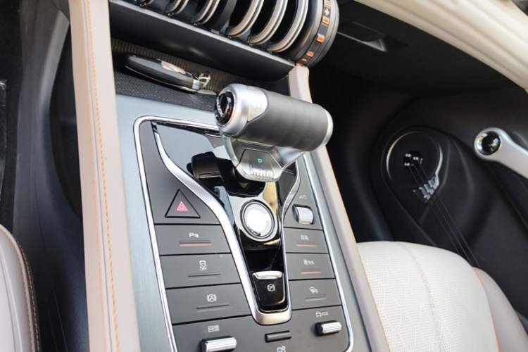 Used BYD Yuan PLUS 2024 Honor Edition 510KM Leading Model Gear Lever