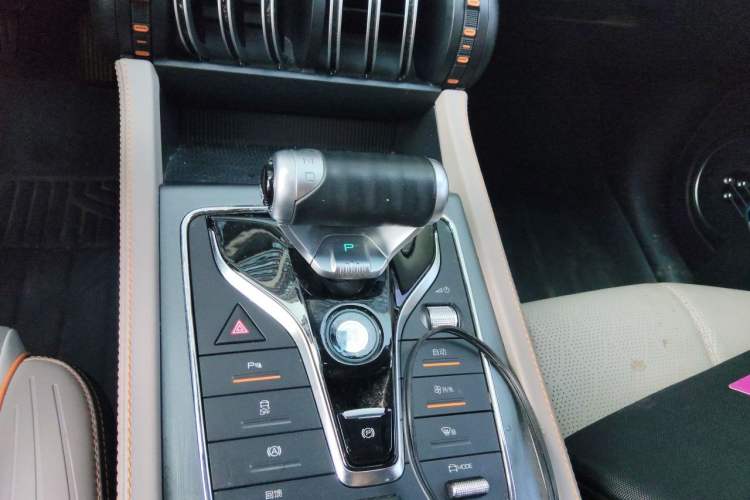 Used BYD Yuan PLUS 2024 Honor Edition 510KM Leading Model Gear Lever