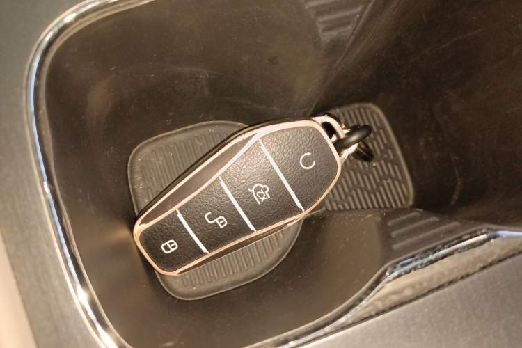 Used BYD Yuan PLUS 2024 Honor Edition 510KM Beyond Model Interior 1