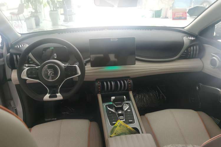 Used BYD Yuan PLUS 2024 Honor Edition 510KM Leading Model Interior 2