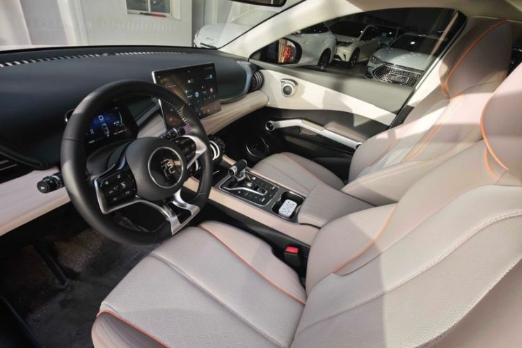 Used BYD Yuan PLUS 2024 Honor Edition 430KM Beyond Model Interior 2