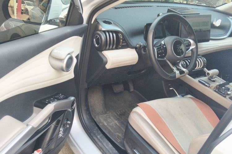 Used BYD Yuan PLUS 2024 Honor Edition 510KM Leading Model Interior 3