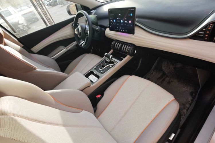 Used BYD Yuan PLUS 2024 Honor Edition 430KM Beyond Model Interior 4