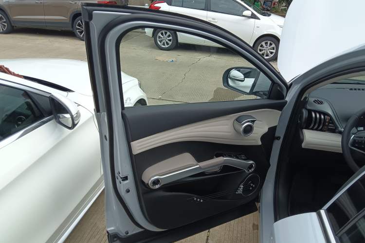 Used BYD Yuan PLUS 2024 Honor Edition 430KM Leading Model Interior 7
