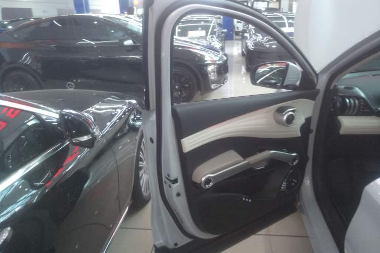 Used BYD Yuan PLUS 2024 Honor Edition 430KM Leading Model Interior 7