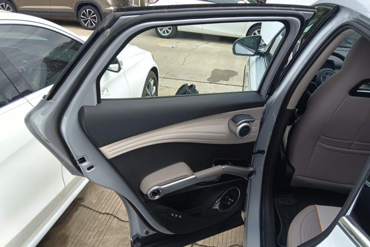 Used BYD Yuan PLUS 2024 Honor Edition 430KM Leading Model Interior 8