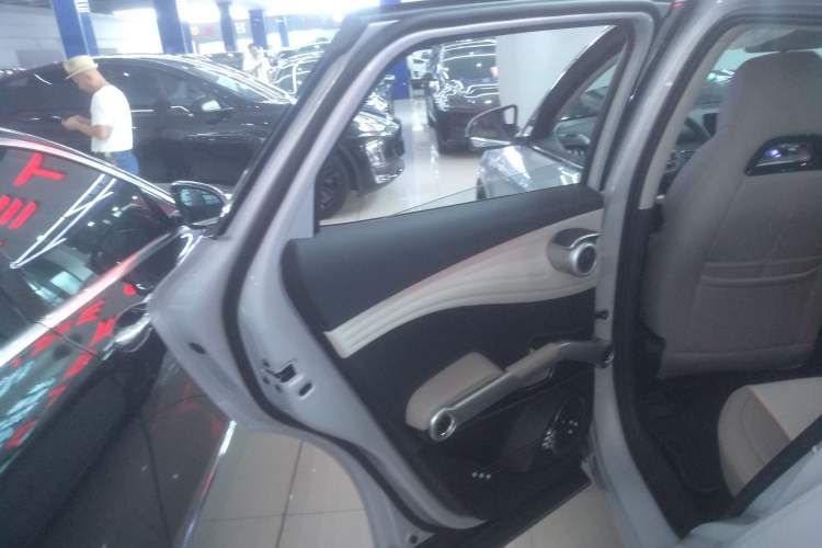 Used BYD Yuan PLUS 2024 Honor Edition 430KM Leading Model Interior 8