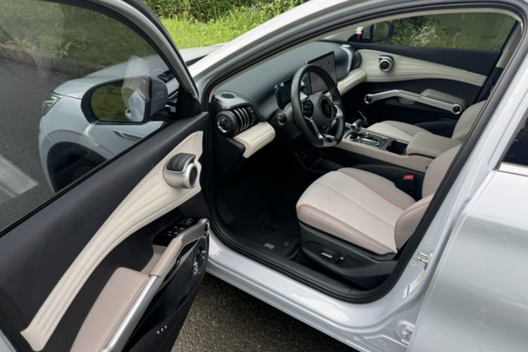 Used BYD Yuan PLUS 2024 Honor Edition 510KM Leading Model Left Front Seat