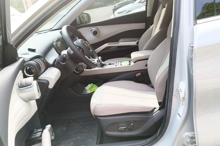Used BYD Yuan PLUS 2024 Honor Edition 430KM Beyond Model Left Front Seat