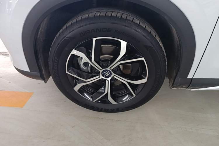 Used BYD Yuan PLUS 2024 Honor Edition 430KM Leading Model Left Front Wheel Hub