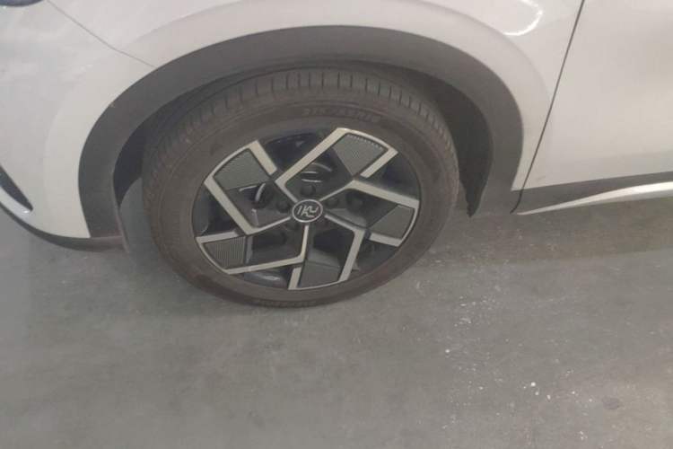 Used BYD Yuan PLUS 2024 Honor Edition 510KM Excellence Model Left Front Wheel Hub