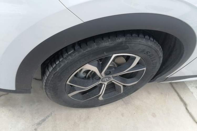 Used BYD Yuan PLUS 2024 Honor Edition 430KM Beyond Model Left Front Wheel Hub