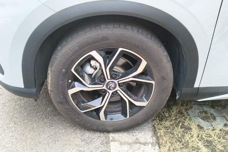 Used BYD Yuan PLUS 2024 Honor Edition 430KM Beyond Model Left Front Wheel Hub