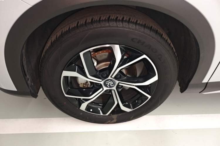 Used BYD Yuan PLUS 2024 Honor Edition 430KM Beyond Model Left Front Wheel Hub